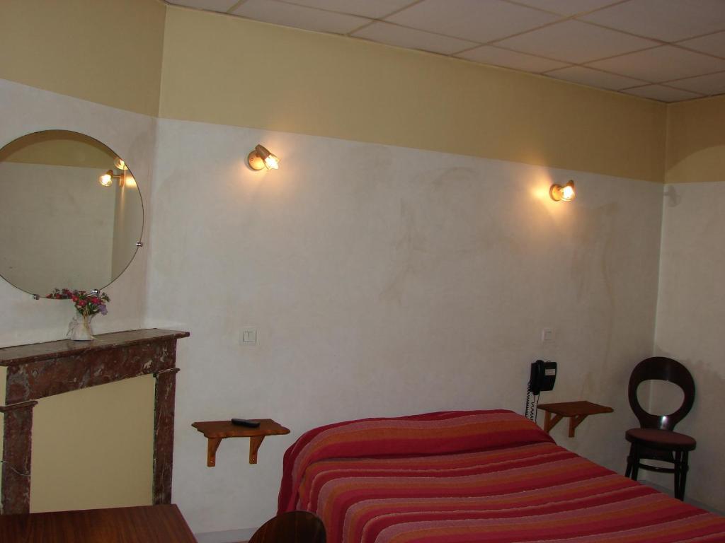 Hotel De Lyon Limoges Room photo